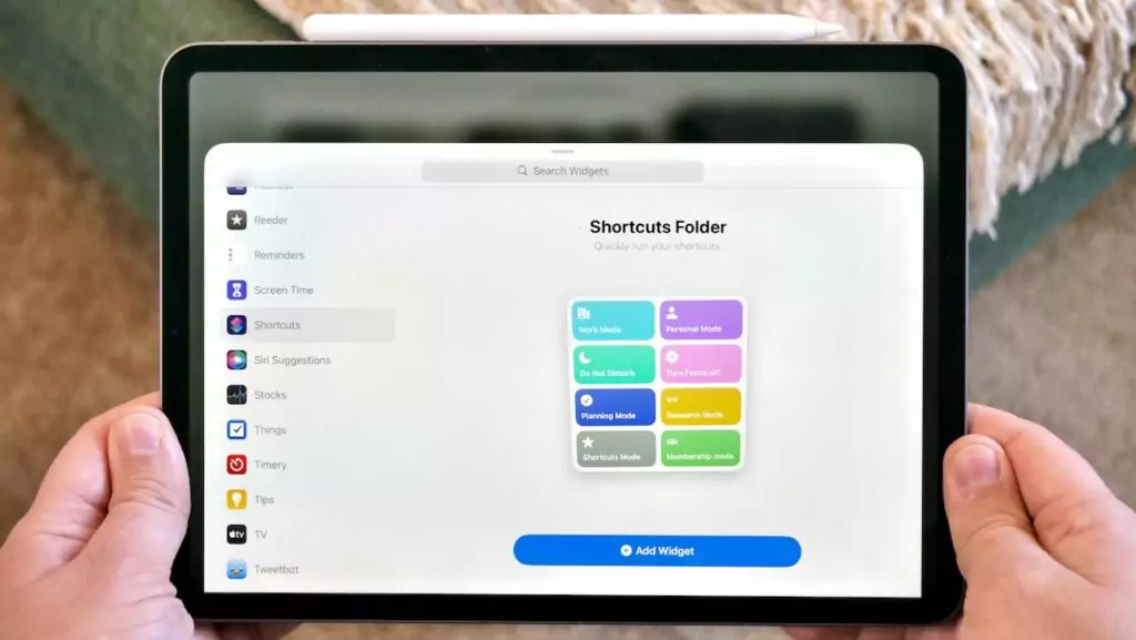 How the Shortcuts widget makes the Home Screen much more powerful